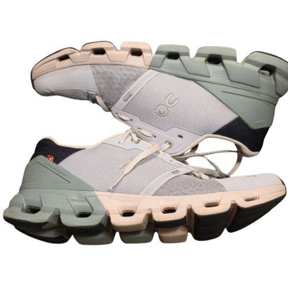 On Could Running On Cloudflyer 4 Womens Size 9.5 Nimbus/Cobble Shoes Sneakers